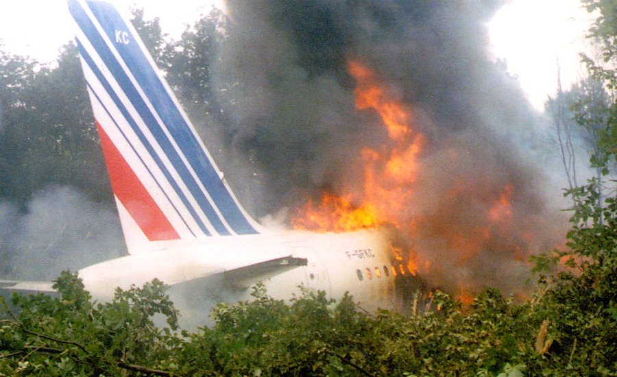 Image : Habsheim, 26 juin 1988 : crash du tout nouvel Airbus A320 d'Air France