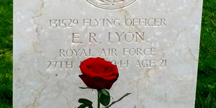 image : Ernest Russell Lyon, Flying Officer