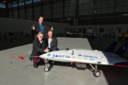 image : drone Sagitta (Airbus) dans son hangar
